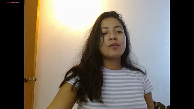 Snapshot of NovahPerotti chatting on May 29, 2:37 pm NovahPerotti online show from May 29, 2:37 pm