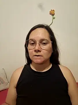 Snapshot of liababylia chatting on April 8, 12:21 am liababylia online show from April 8, 12:21 am