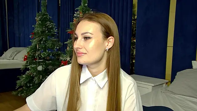 NoraFoxes online show from December 16, 6:13 pm