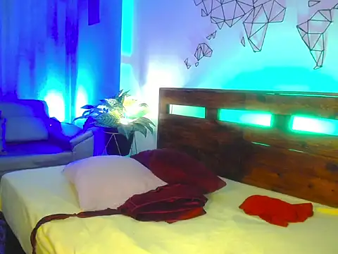 Snapshot of Catalinajoyful chatting on March 30, 8:43 pm Catalinajoyful online show from March 30, 8:43 pm