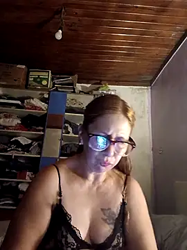 Snapshot of cari75 chatting on March 31, 4:24 am cari75 online show from March 31, 4:24 am