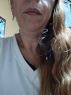 cari75 online show from May 10, 2:39 am