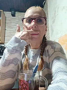cari75 online show from May 11, 3:34 am