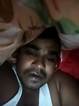 Snapshot of ahannaskar228 chatting on December 20, 6:04 pm ahannaskar228 online show from December 20, 6:04 pm