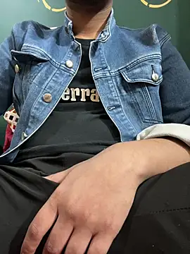 Snapshot of devilsinghrajput chatting on February 16, 6:53 am devilsinghrajput online show from February 16, 6:53 am