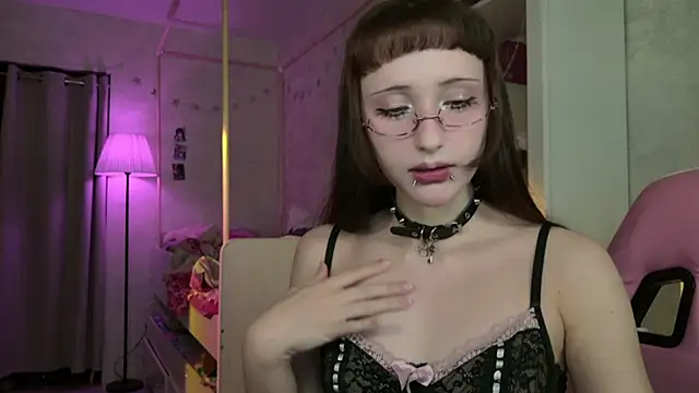 MiraJades online show from May 14, 8:59 pm