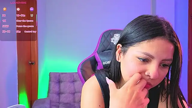 Snapshot of melanimorgan1 chatting on March 14, 4:29 am melanimorgan1 online show from March 14, 4:29 am