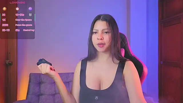 Snapshot of melanimorgan1 chatting on April 4, 12:20 am melanimorgan1 online show from April 4, 12:20 am