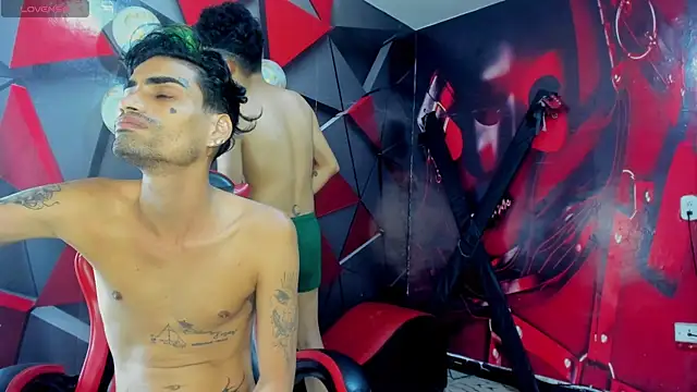 Hot Boys Without Limits online show from December 14, 4:18 am