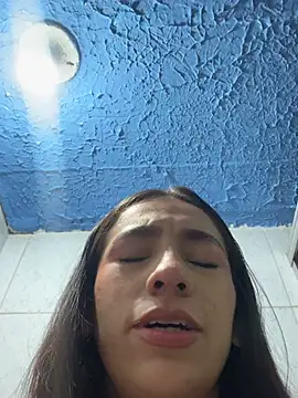 lunaluxury22 online show from March 8, 1:04 pm