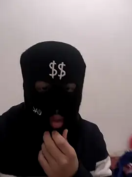 Snapshot of twinkarabboy chatting on December 21, 3:52 pm twinkarabboy online show from December 21, 3:52 pm