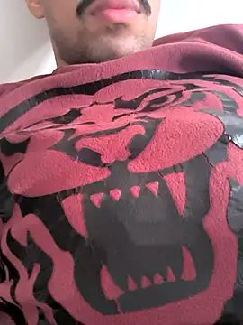 Snapshot of twinkarabboy chatting on January 15, 11:59 am twinkarabboy online show from January 15, 11:59 am