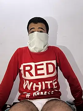 Snapshot of twinkarabboy chatting on February 8, 3:04 pm twinkarabboy online show from February 8, 3:04 pm