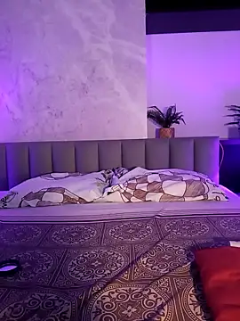 Snapshot of Victoria01_ chatting on February 11, 1:21 am Victoria01 online show from February 11, 1:21 am