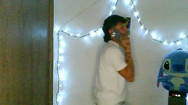 Snapshot of Glen_connor_11 chatting on January 7, 11:07 pm Glen connor 11 online show from January 7, 11:07 pm