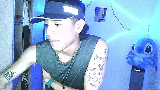 Snapshot of Glen_connor_11 chatting on January 10, 4:58 am Glen connor 11 online show from January 10, 4:58 am