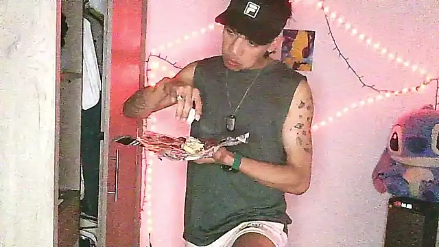 Snapshot of Glen_connor_11 chatting on January 12, 1:11 am Glen connor 11 online show from January 12, 1:11 am