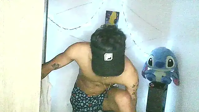 Snapshot of Glen_connor_11 chatting on January 16, 3:10 am Glen connor 11 online show from January 16, 3:10 am