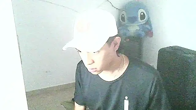 Snapshot of Glen_connor_11 chatting on January 16, 6:12 pm Glen connor 11 online show from January 16, 6:12 pm