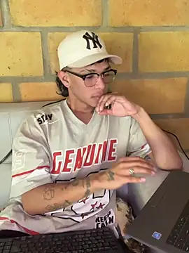 Snapshot of Glen_connor_11 chatting on March 9, 5:50 pm Glen connor 11 online show from March 9, 5:50 pm