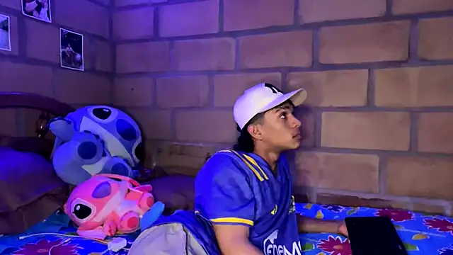 Snapshot of Glen_connor_11 chatting on March 14, 7:08 pm Glen connor 11 online show from March 14, 7:08 pm