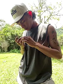 Snapshot of Glen_connor_11 chatting on March 28, 4:28 pm Glen connor 11 online show from March 28, 4:28 pm