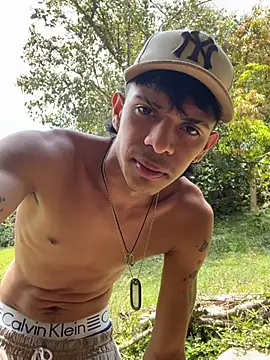 Snapshot of Glen_connor_11 chatting on March 29, 5:02 pm Glen connor 11 online show from March 29, 5:02 pm