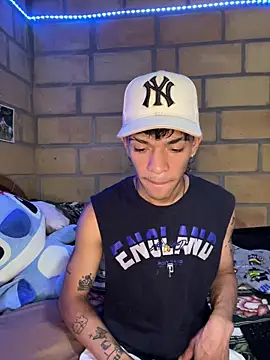 Snapshot of Glen_connor_11 chatting on April 2, 12:41 am Glen connor 11 online show from April 2, 12:41 am