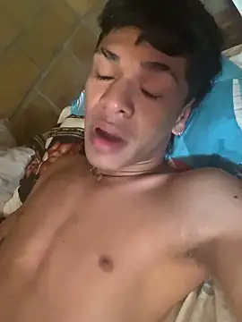 Snapshot of Glen_connor_11 chatting on April 4, 9:12 pm Glen connor 11 online show from April 4, 9:12 pm