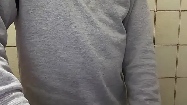 Snapshot of veinpill666 chatting on February 11, 3:50 pm veinpill666 online show from February 11, 3:50 pm