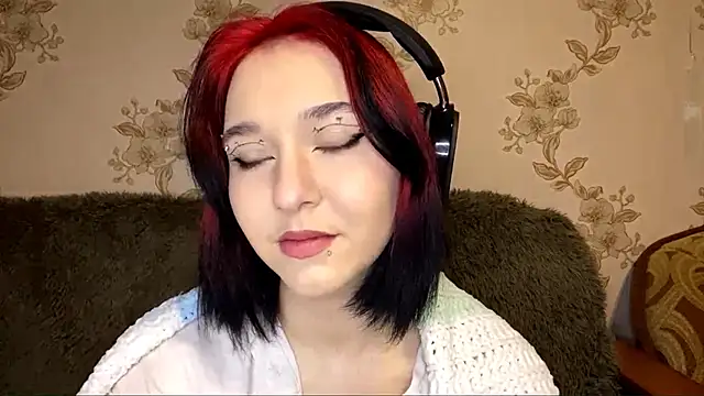 EmilyVeiro online show from January 9, 5:04 pm