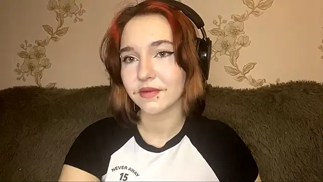 Snapshot of EmilyVeiro chatting on March 19, 5:17 pm EmilyVeiro online show from March 19, 5:17 pm