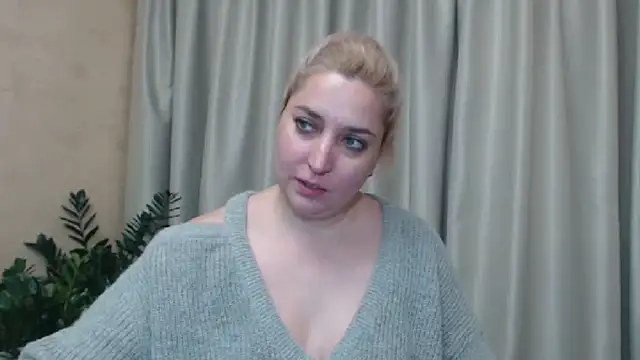 sweetpussy13 online show from December 6, 10:27 am