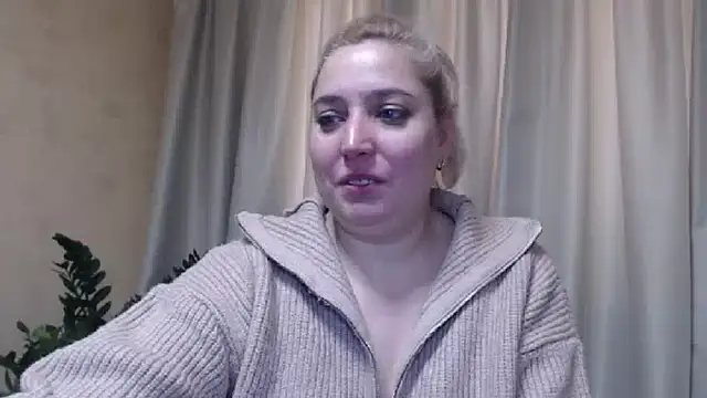 sweetpussy13 online show from February 19, 6:55 am