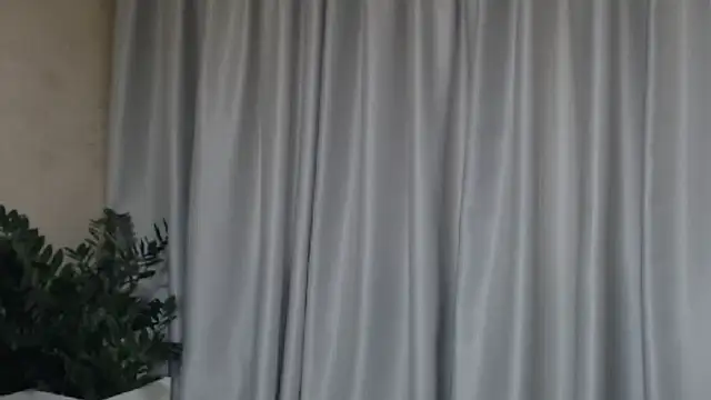 Snapshot of sweetpussy13 chatting on October 2, 6:20 am sweetpussy13 online show from October 2, 6:20 am