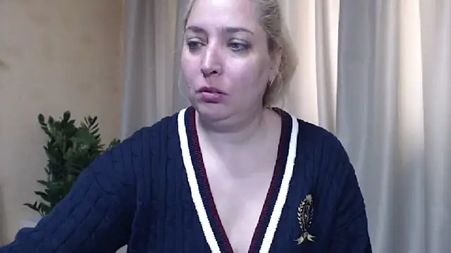 sweetpussy13 online show from May 1, 5:34 am