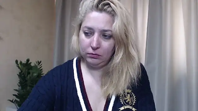 sweetpussy13 online show from May 3, 6:19 am