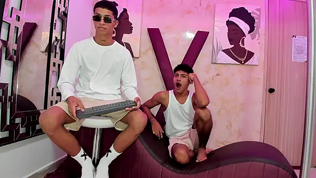 DIAMOND BLACKS online show from December 18, 7:36 am