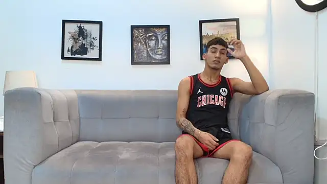 DIAMOND BLACKS online show from February 21, 7:42 am