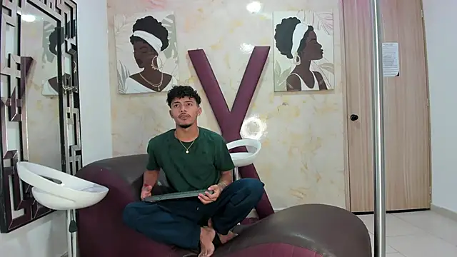 DIAMOND BLACKS online show from May 16, 7:27 am