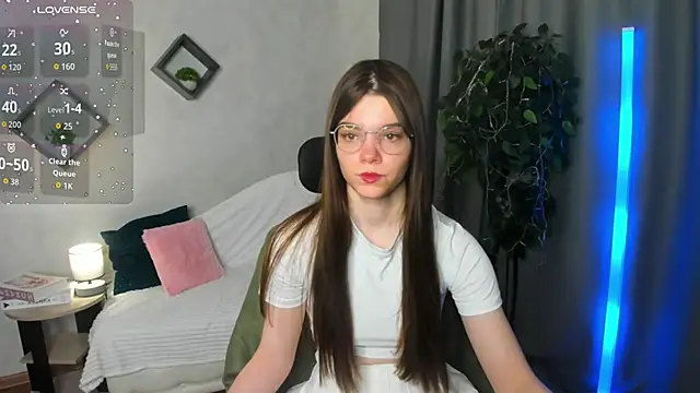 miss  evelyne online show from December 23, 1:36 am