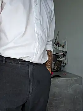 Lovebackground online show from October 22, 7:52 am