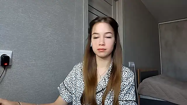 JiDzubak online show from December 18, 1:22 am