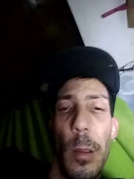 Snapshot of Popeye4209 chatting on April 6, 3:26 am Popeye4209 online show from April 6, 3:26 am