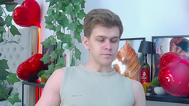 Snapshot of NickJohnas chatting on February 18, 4:08 am NickJohnas online show from February 18, 4:08 am