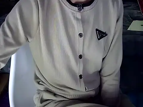 Chichi 86 online show from February 7, 4:33 pm