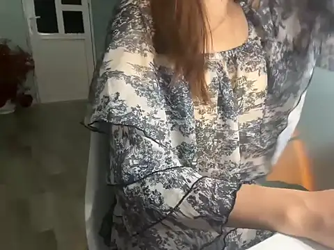 Chichi 86 online show from May 15, 3:19 pm