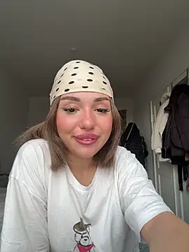 SilkyMira online show from January 16, 9:35 am