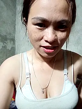 ngaytho004 online show from March 18, 11:41 pm