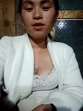 ngaytho004 online show from April 1, 3:09 pm